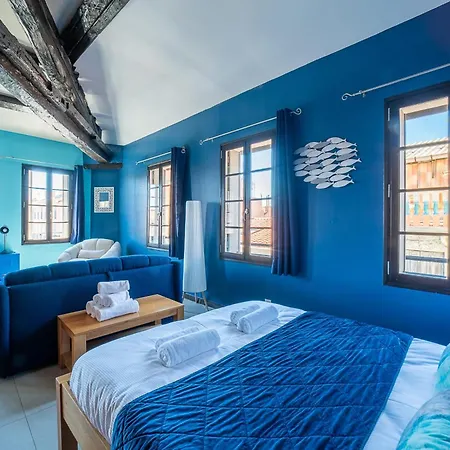 Coronell D'en アパート