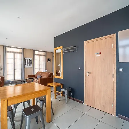 Coronell D'en アパート